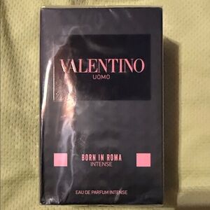 Valentino Uomo Born in Roma Intense - Black and Pink